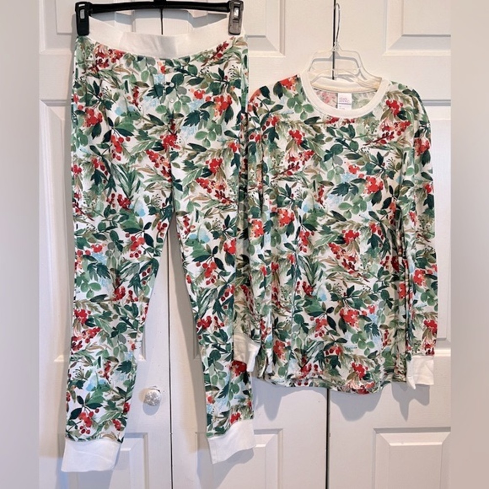 2 Pc Holly PJ / Long John Set- Bold Colors -Holly 🍃🍒Leaves Pattern- New, No Tags